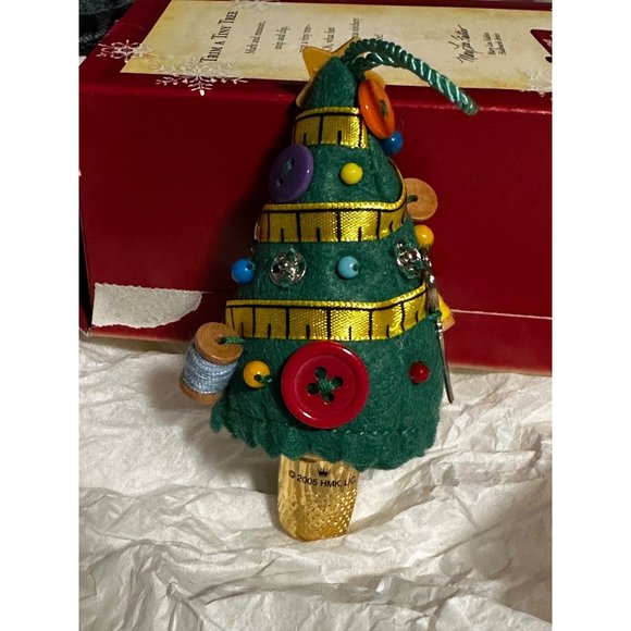 Trim a Tiny Tree Hallmark Keepsake Ornament Seamstress Sewing Thimble 2005 Gift - Picture 2 of 3